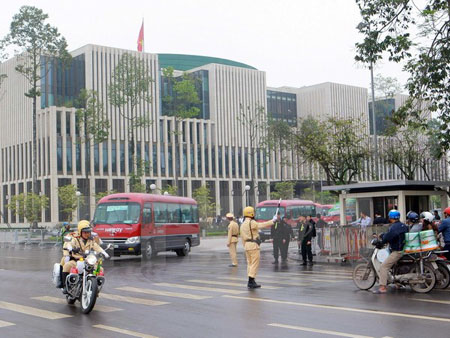 Công an Hà Nội đảm bảo an toàn giao thông phục vụ IPU-132.